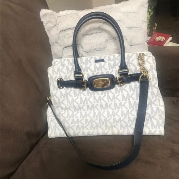 Trade ✨ - Picture 2 of 3